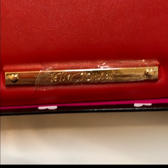 Betsey Johnson Red Bow Wallet. NWT - Picture 5 of 7